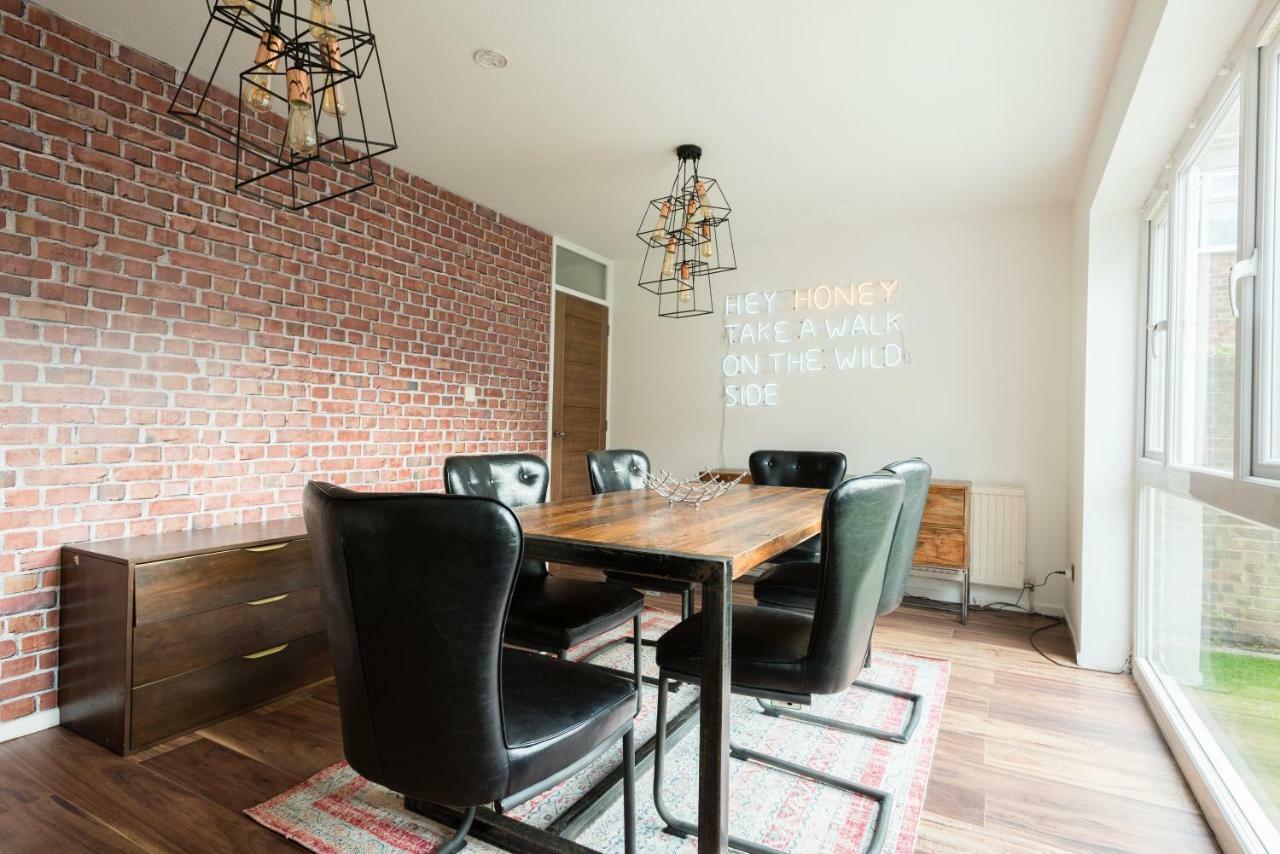Apartament The Century Chalet - Contemporary 2Bdr Townhouse With Parking Oksford Zewnętrze zdjęcie