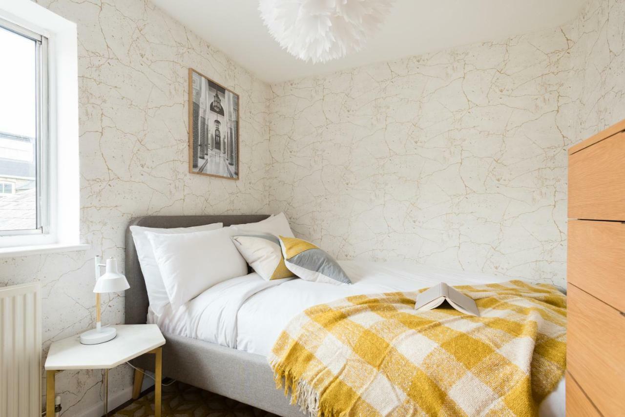 Apartament The Century Chalet - Contemporary 2Bdr Townhouse With Parking Oksford Zewnętrze zdjęcie